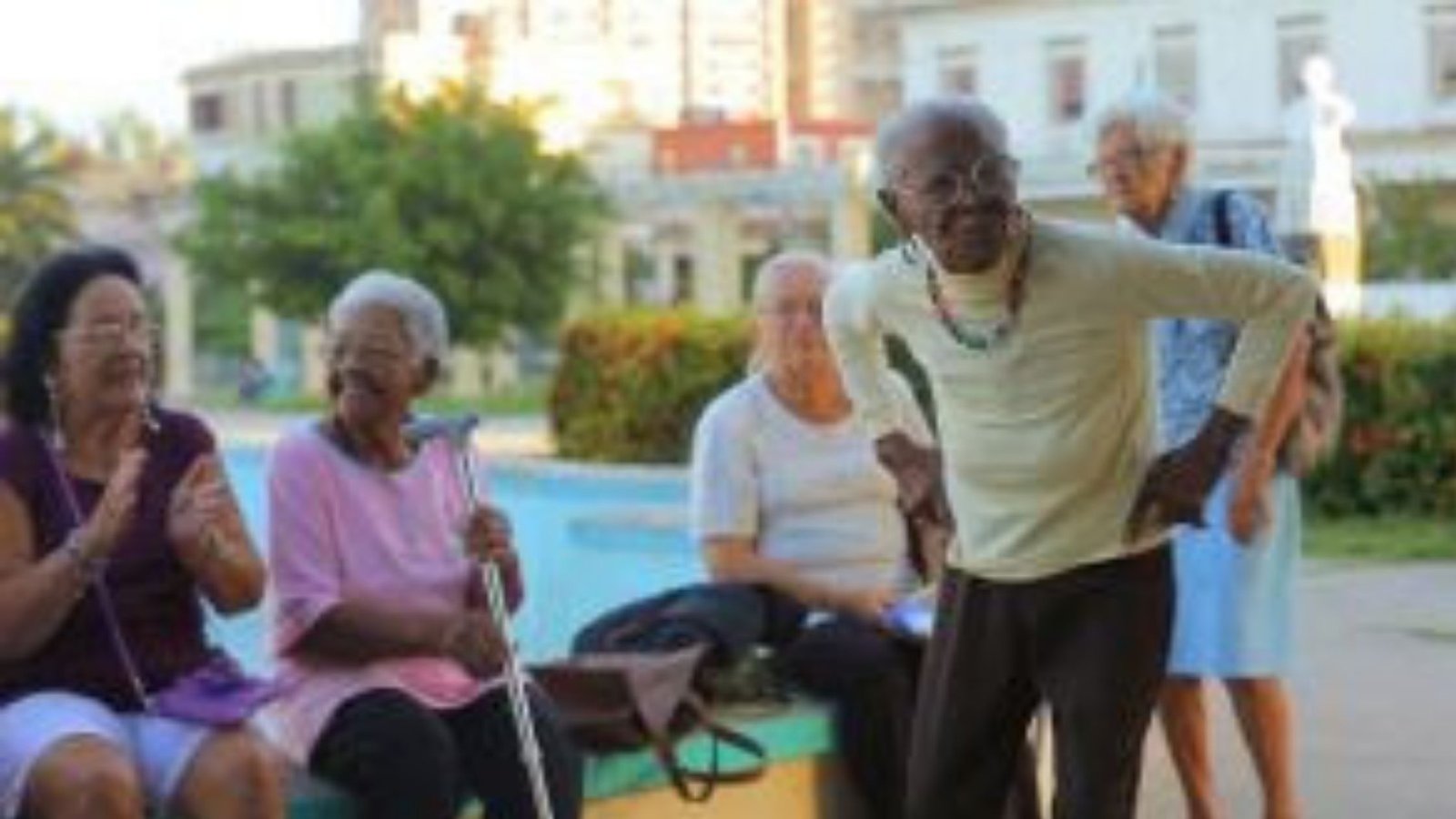 Telhado branco do mundo: a relação entre longevidade e felicidade