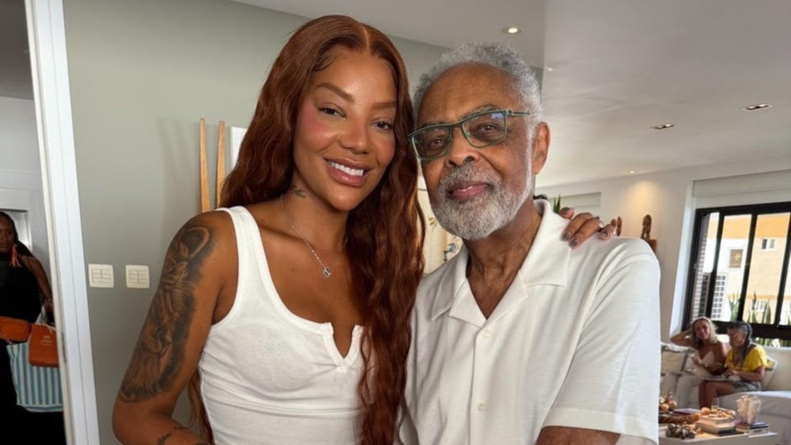 Gilberto Gil emociona ao declarar carinho por Ludmilla em Salvador