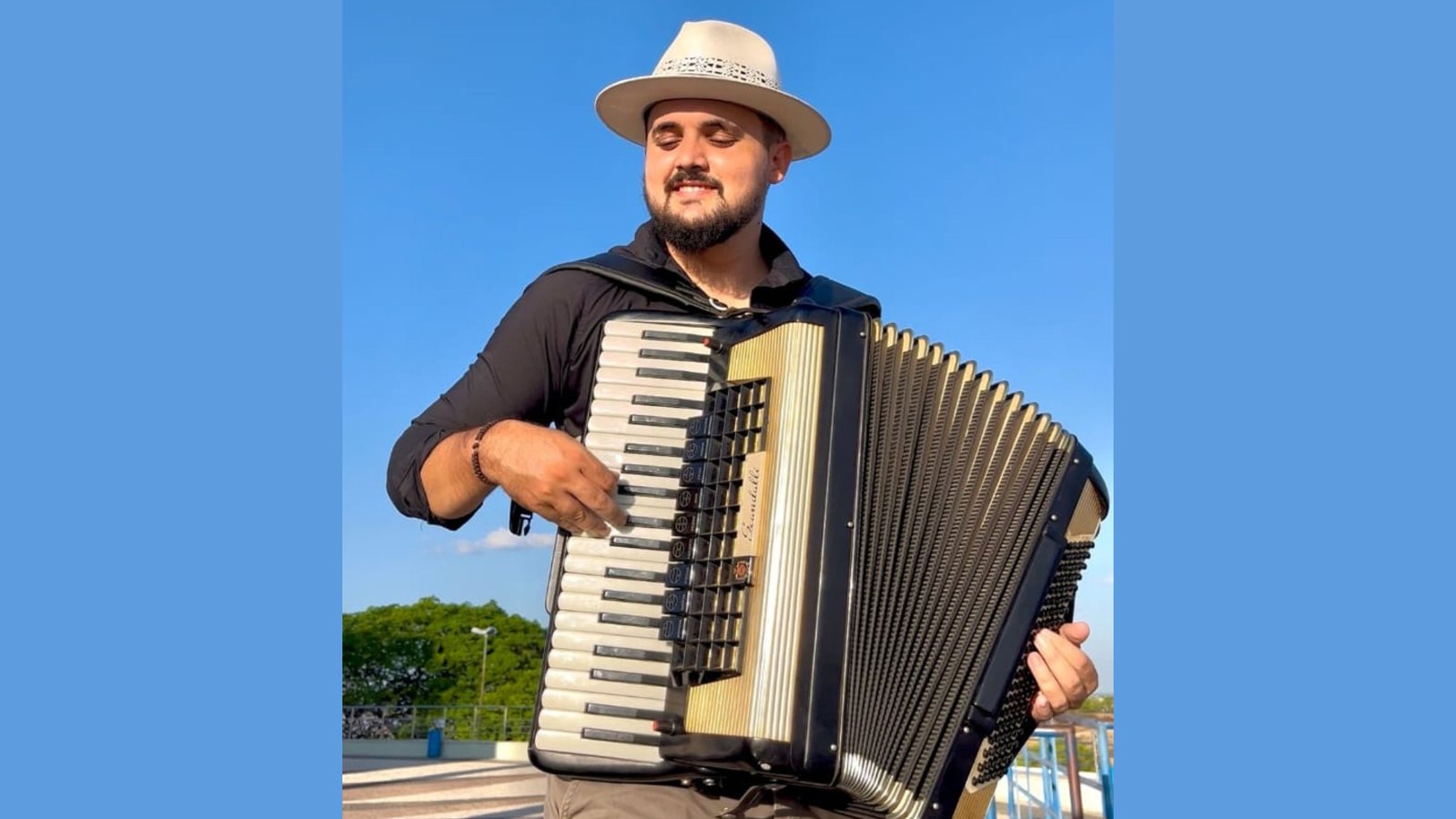 Sanfoneiro paraibano Artur di Sousa conquista espaço no Cariri cearense