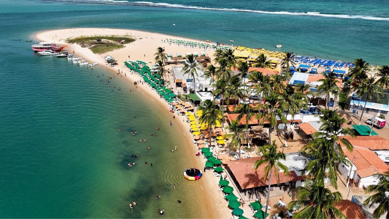 “Maceió se consolida como destino líder no Brasil, com salto de 75% nas reservas de turistas estrangeiros”