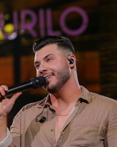 Murilo Huff presenteia fã cantora, com música e videoclipe pagos por ele