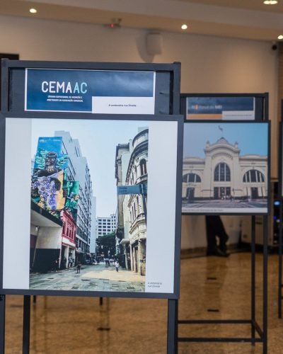 Estações do Metrô se Transformam em Galerias Vivas: Exposição Fotográfica Interativa Revela 130 Anos de Comércio Paulistano