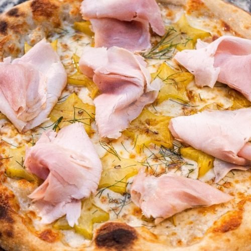 Pizza de Carambola é novidade da Coleção de Verão do Chef Gino Contin