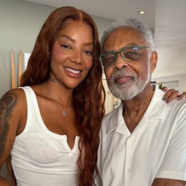 Gilberto Gil emociona ao declarar carinho por Ludmilla em Salvador